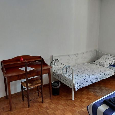 Chambre Dans Villa Марсилия Екстериор снимка