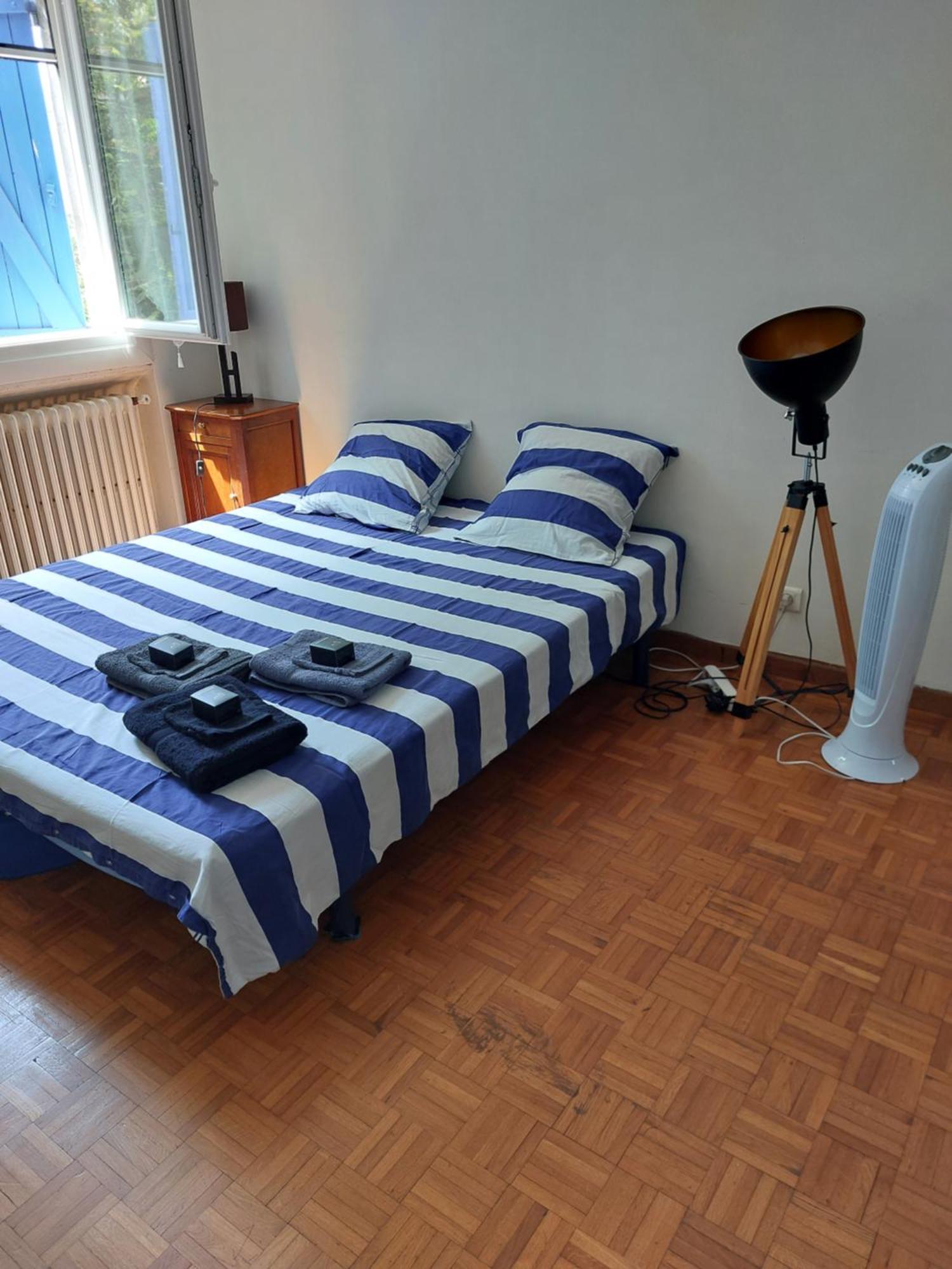 Chambre Dans Villa Марсилия Екстериор снимка